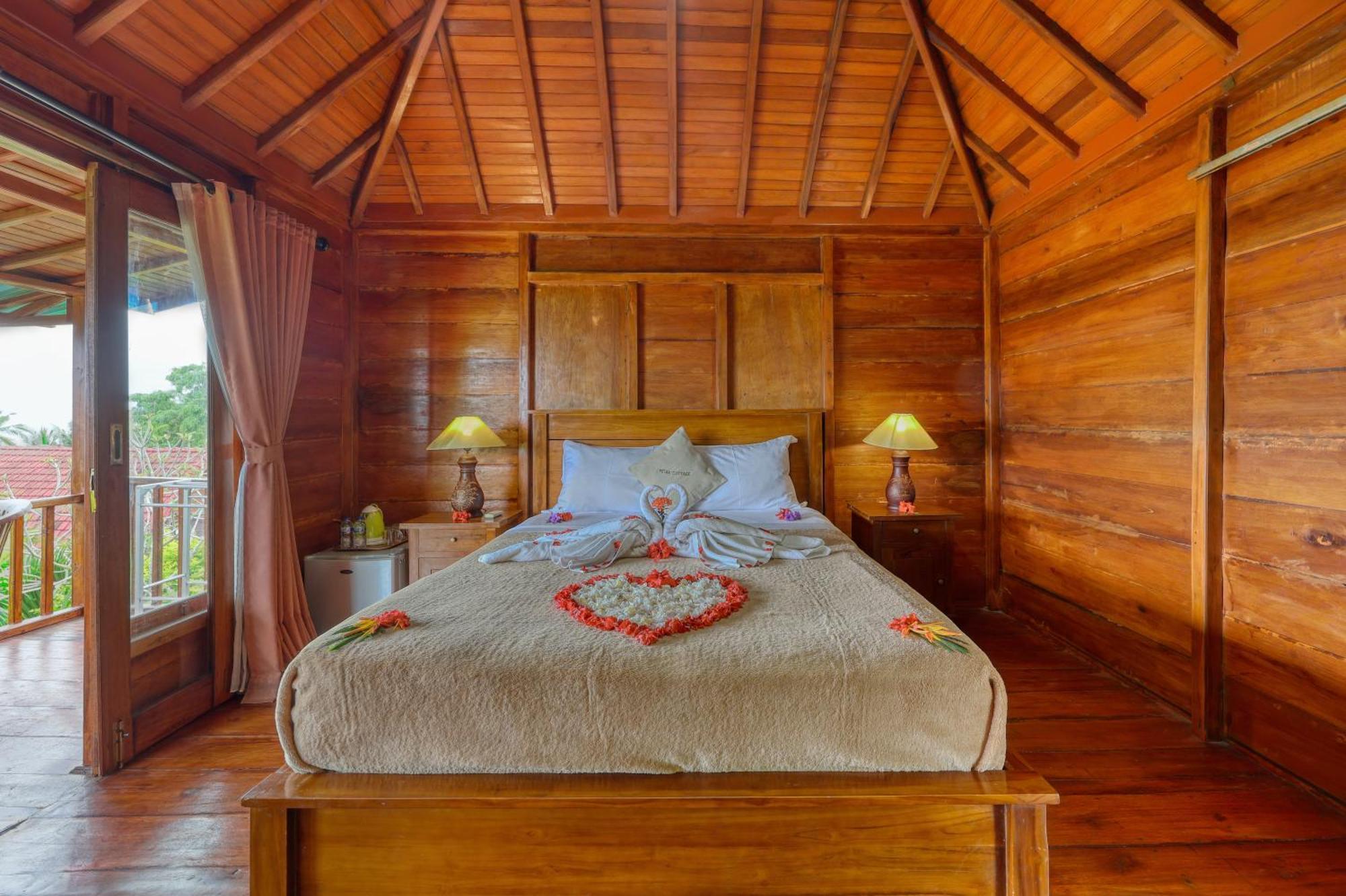 Petak Cottage Ped Exterior foto